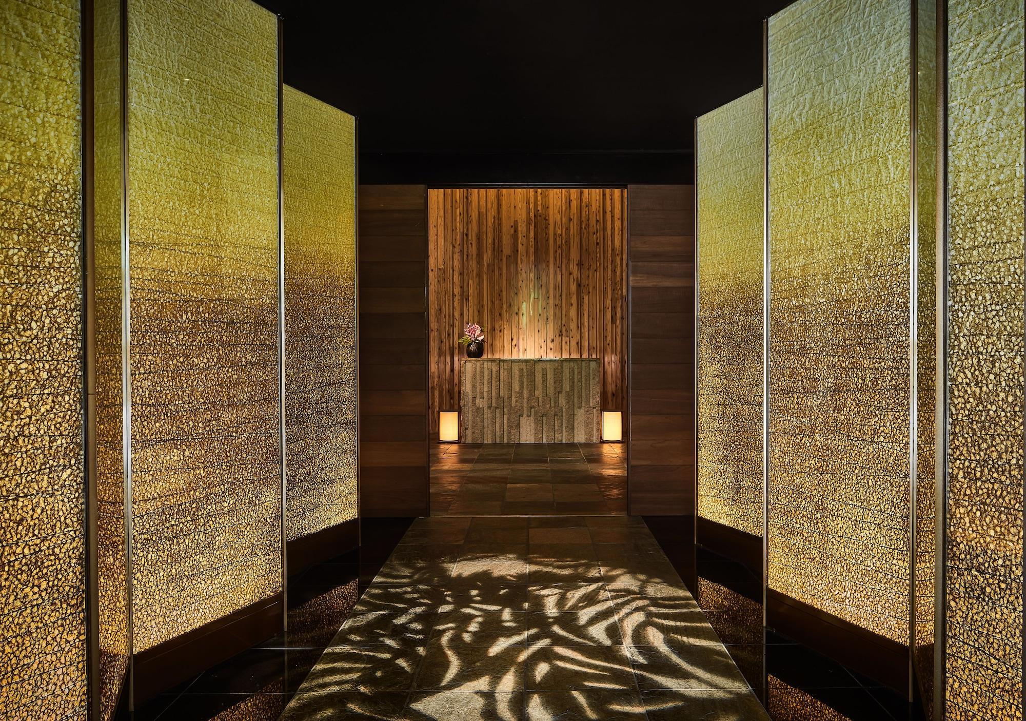 Hotel The Ritz-Carlton Okinawa Nago Exterior foto