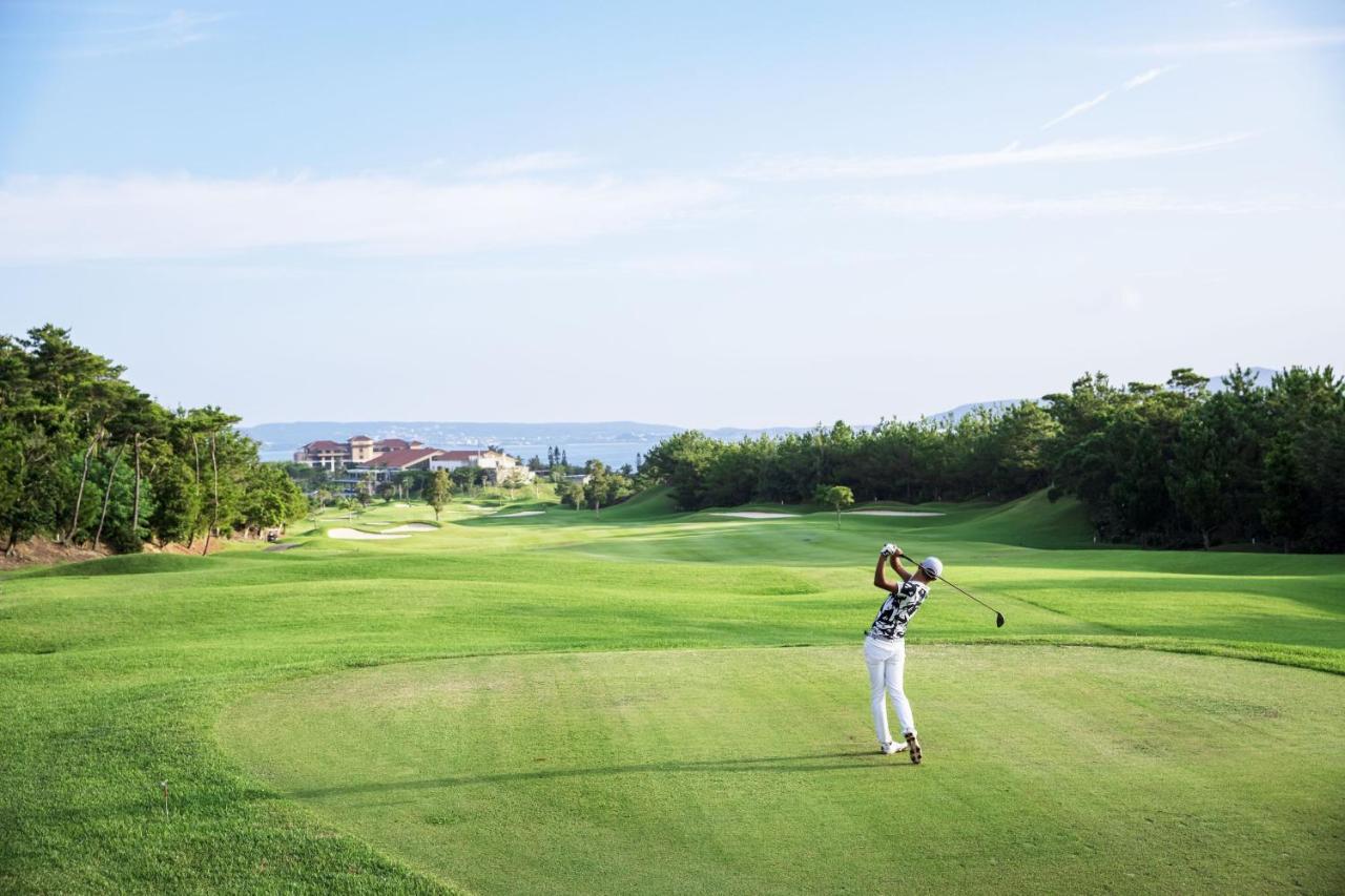 Hotel The Ritz-Carlton Okinawa Nago Exterior foto