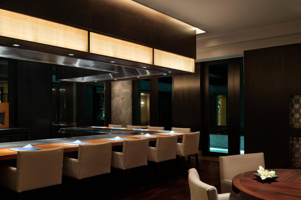 Hotel The Ritz-Carlton Okinawa Nago Exterior foto