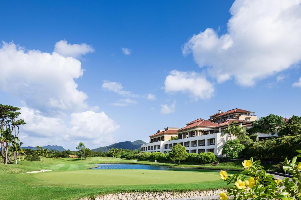 Hotel The Ritz-Carlton Okinawa Nago Exterior foto