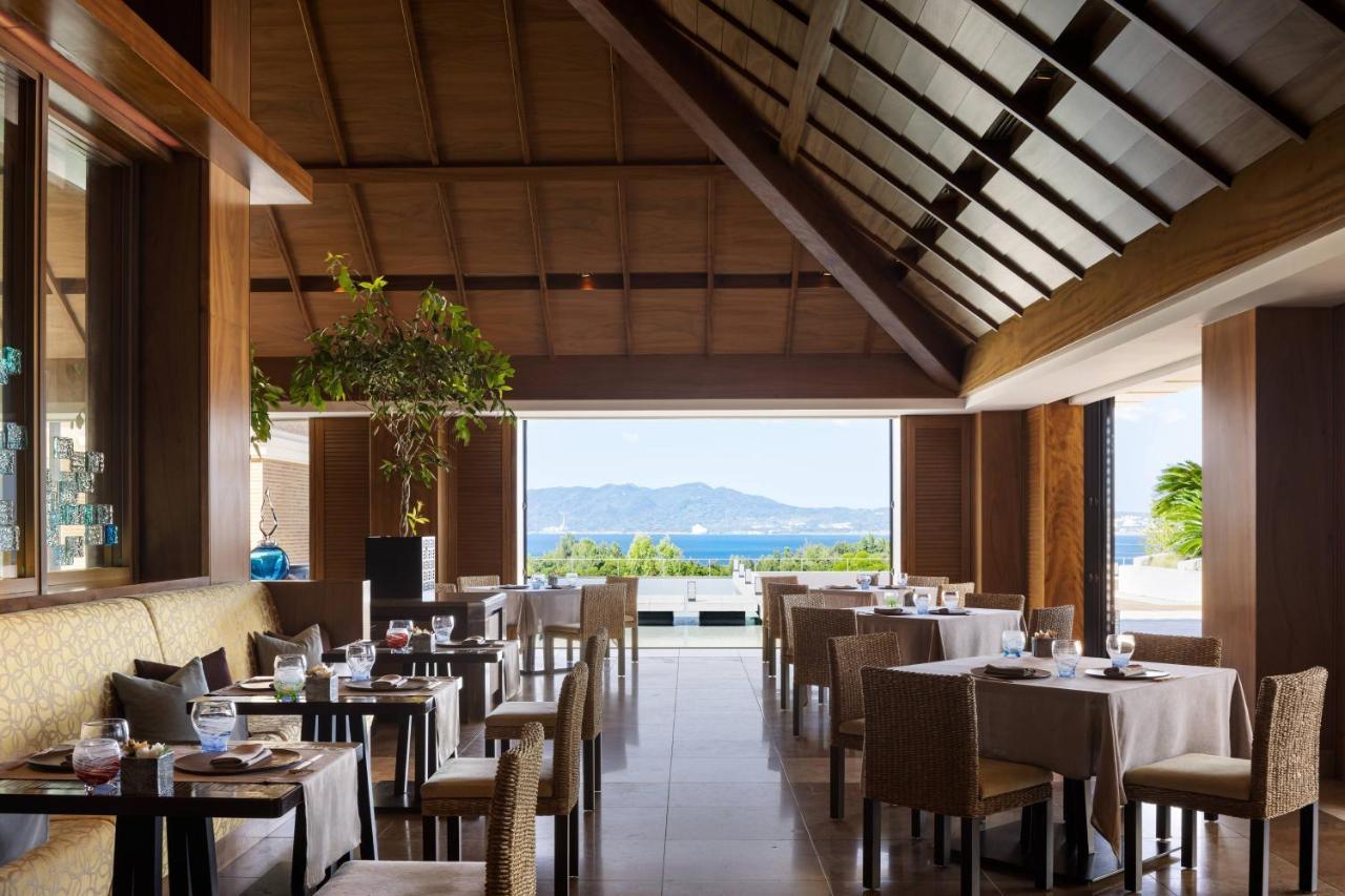 Hotel The Ritz-Carlton Okinawa Nago Exterior foto