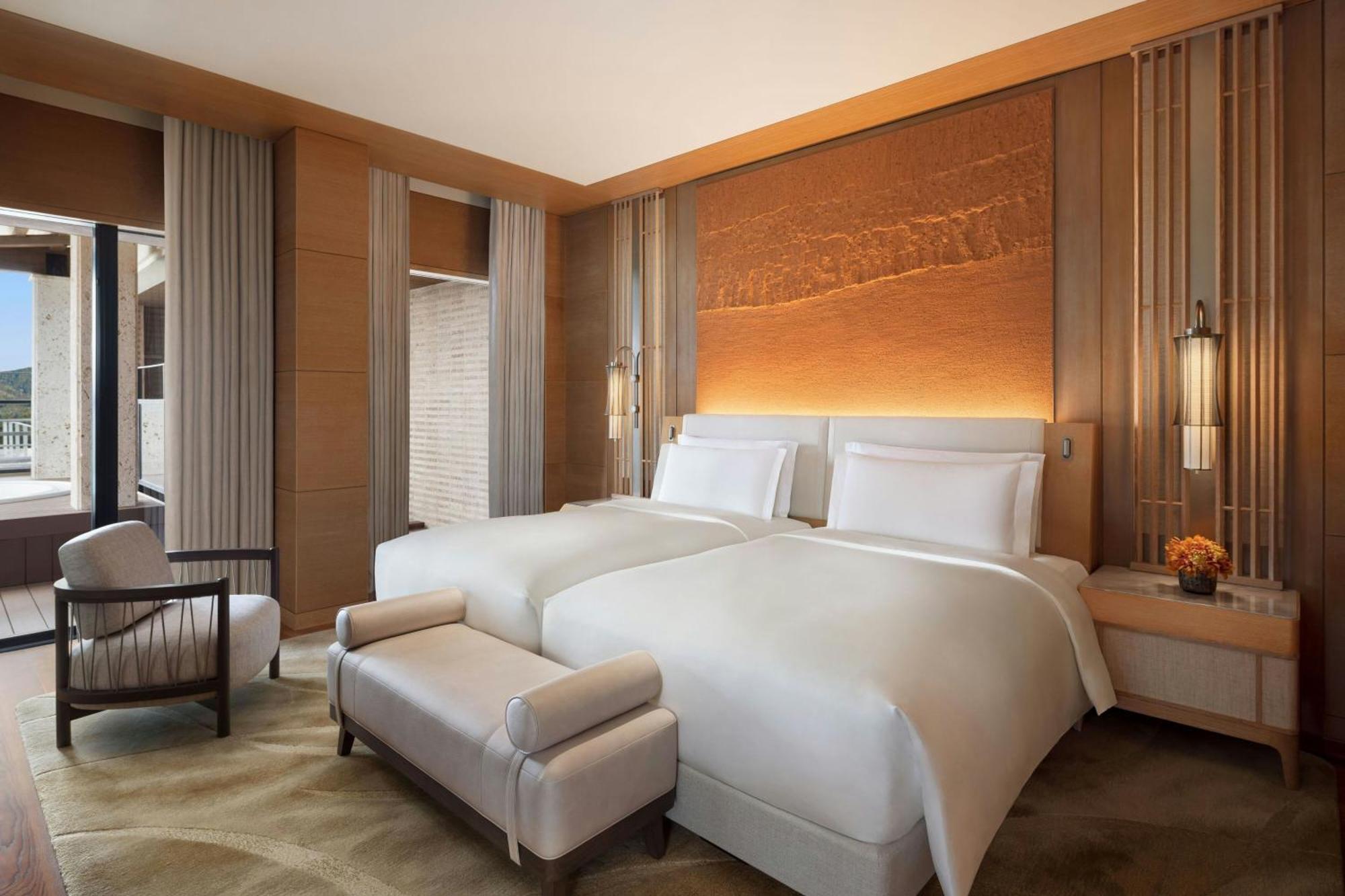 Hotel The Ritz-Carlton Okinawa Nago Exterior foto